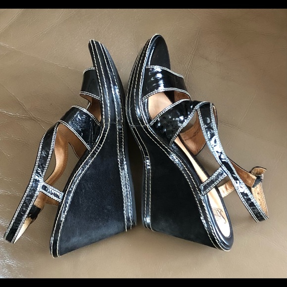 Sofft Women’s 8, Patent Leather Strappy Wedge Heels, Suede Wrapped, GUC - Picture 6 of 16